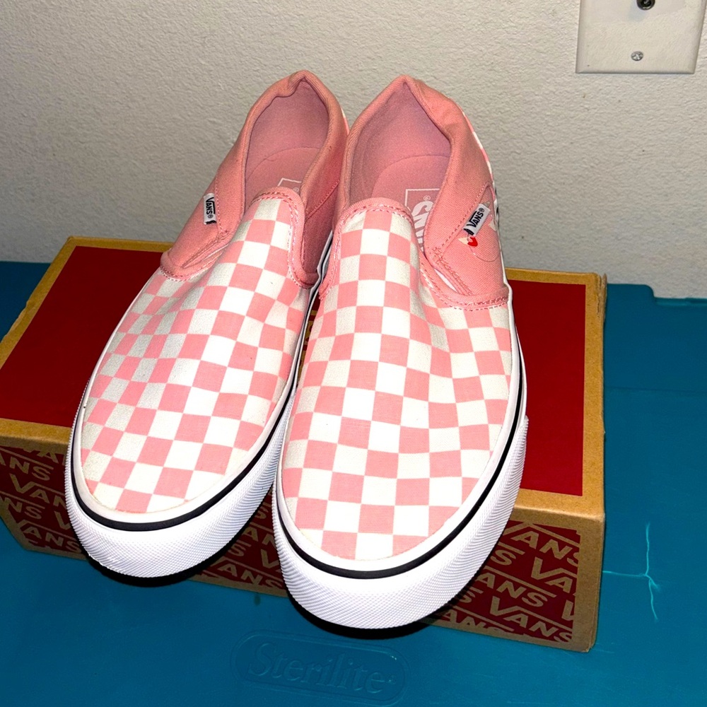Vans Asher Powder Pink & White Checkerboard (Size 9.5W)